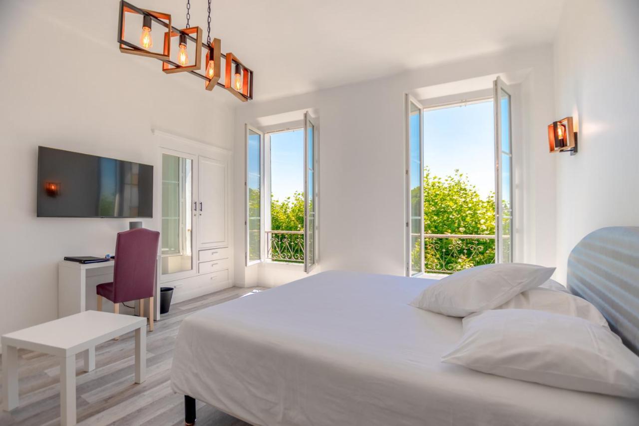 Hotel Les Palmiers Sainte-Maxime Dış mekan fotoğraf