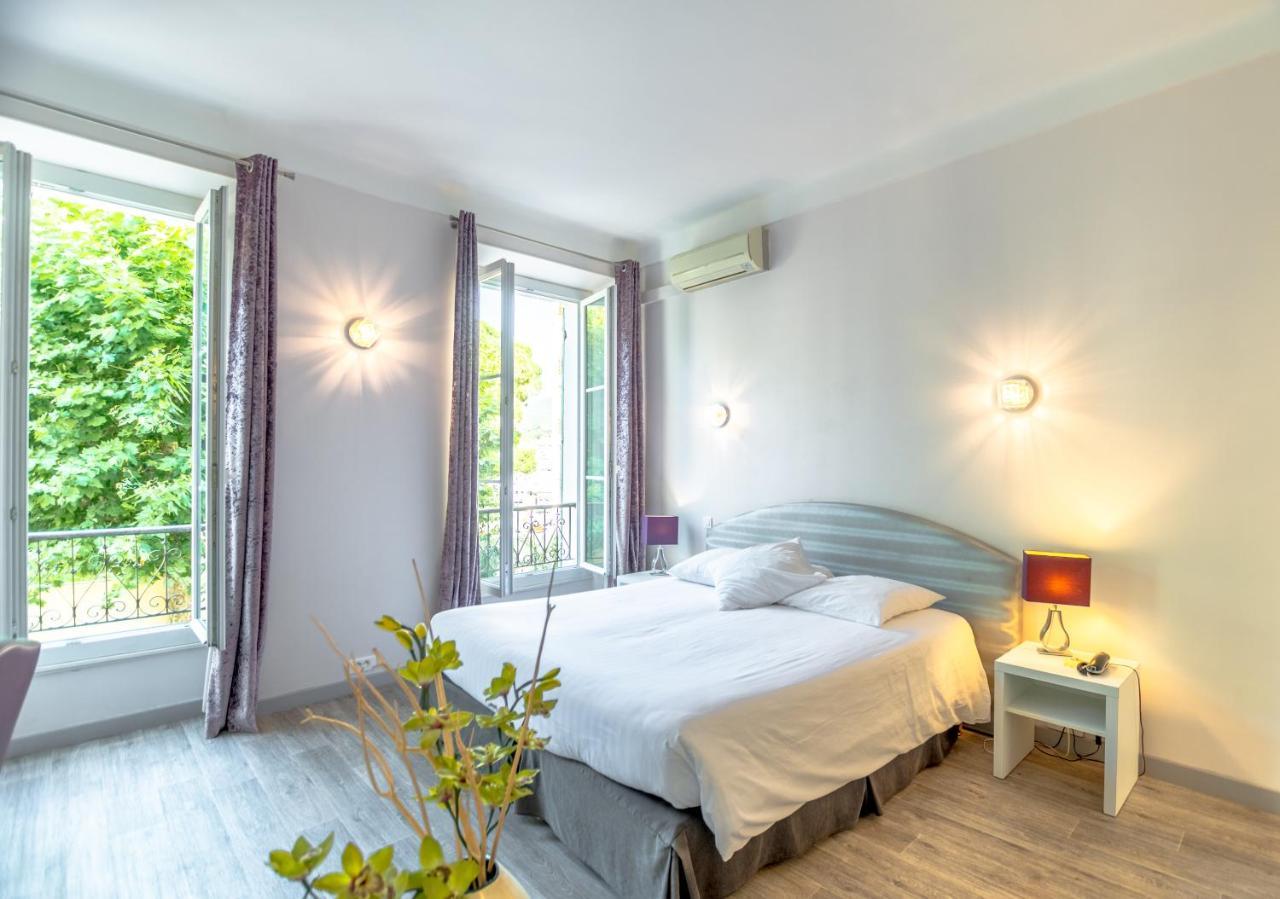 Hotel Les Palmiers Sainte-Maxime Dış mekan fotoğraf