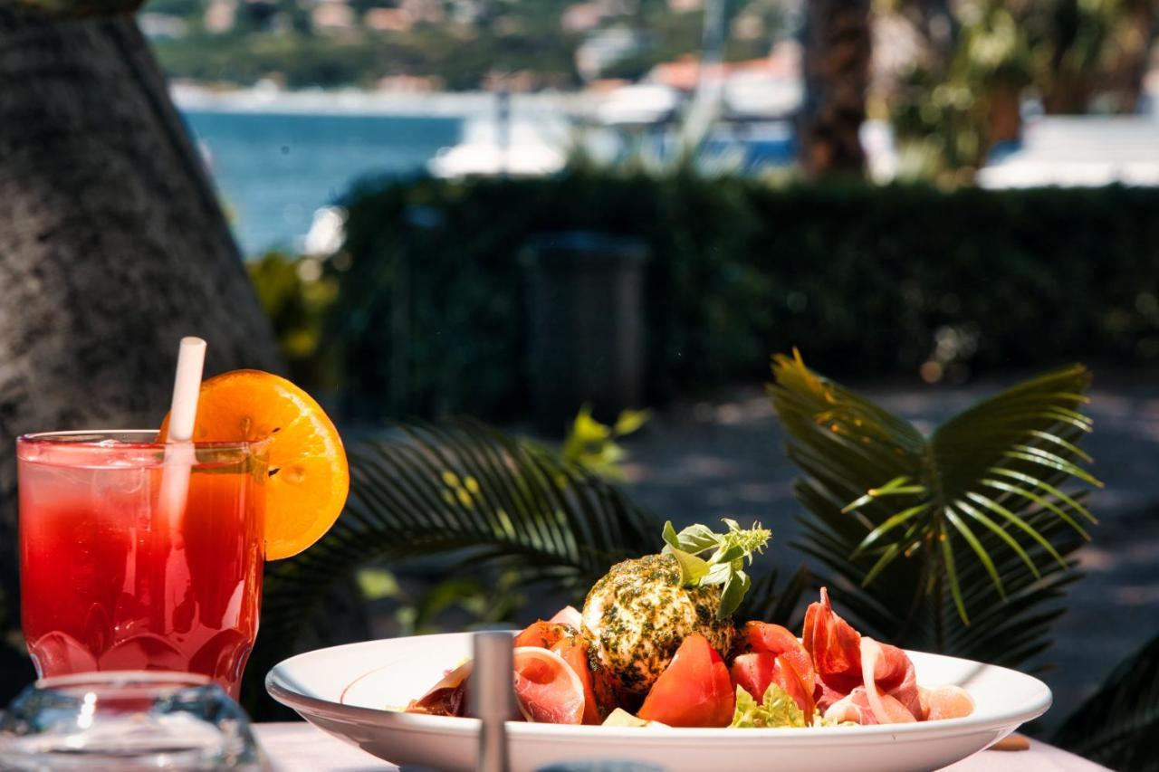 Hotel Les Palmiers Sainte-Maxime Dış mekan fotoğraf